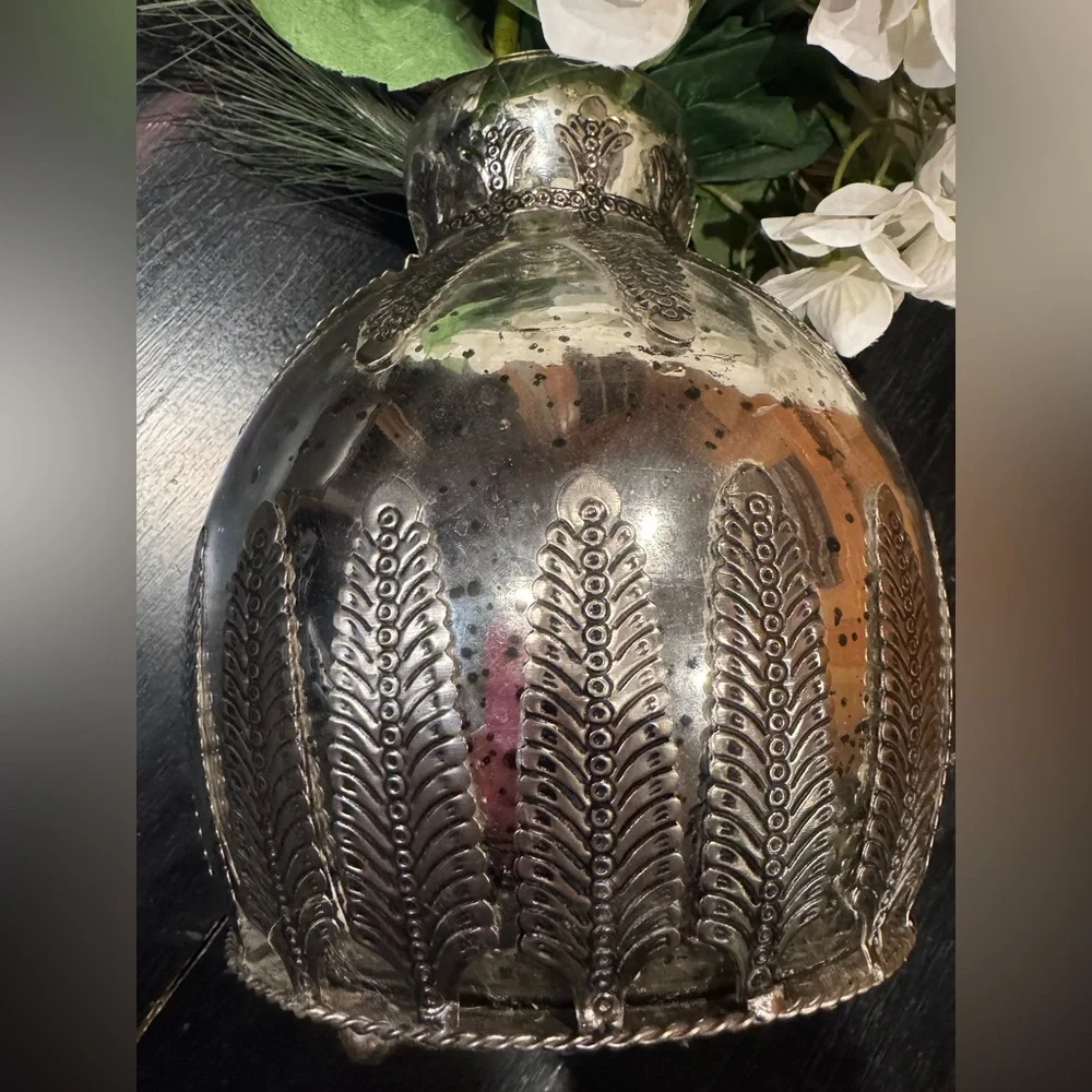 POTTERY BARN Floral arrangement in silver vase
